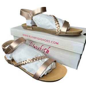 NEW Blowfish Malibu Kids Girls Goya-K Pearl Rose Gold Flat Sandal 3